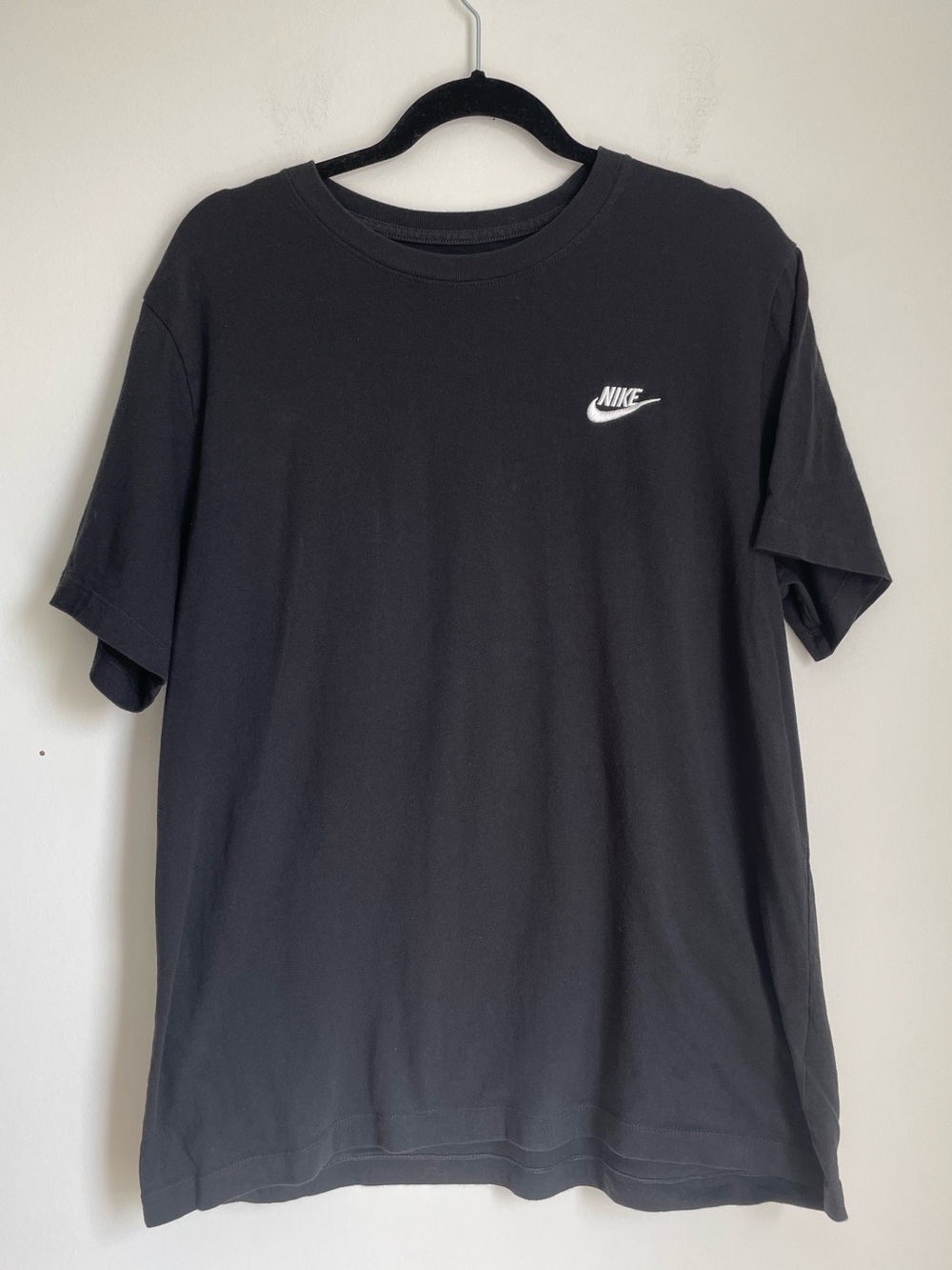 Mens/Unisex Soft Black Nike Tee Shirt 100% Cotton Size L Lightweight Breathable